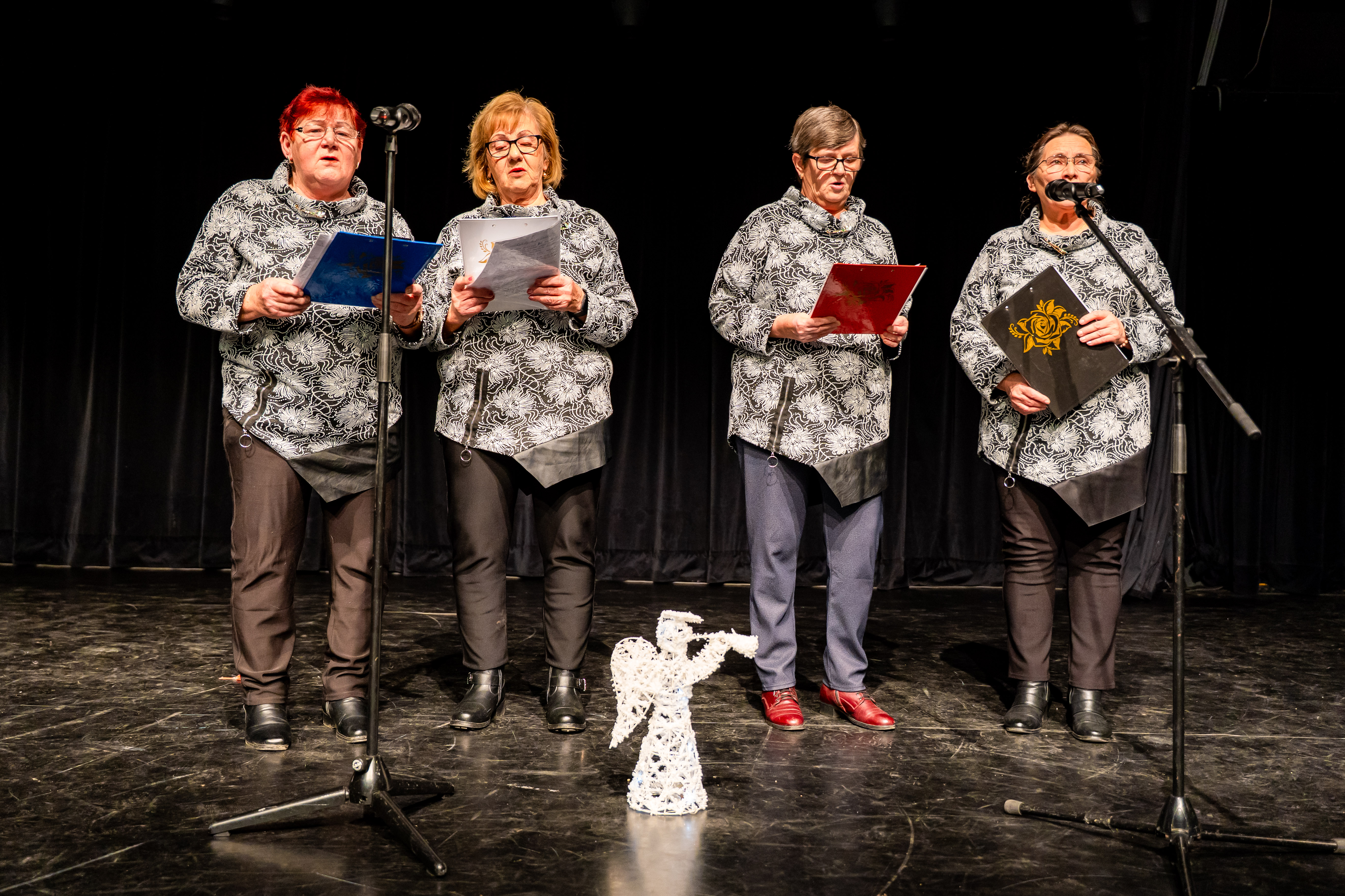 Vianocna seniorska hviezda -58